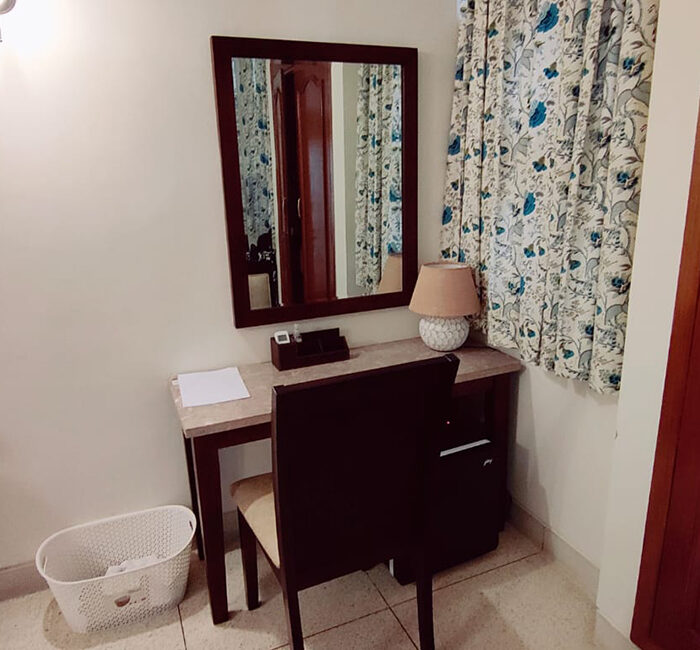 14 - CIMBS Photos - Room 3